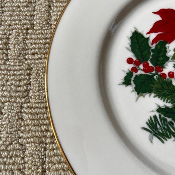 Christmas Plate, Holly - Picture 4 of 4
